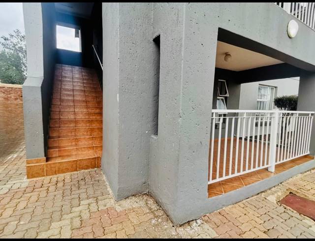 2 BEDROOM TOWNHOUSE SOLD IN RENSBURG